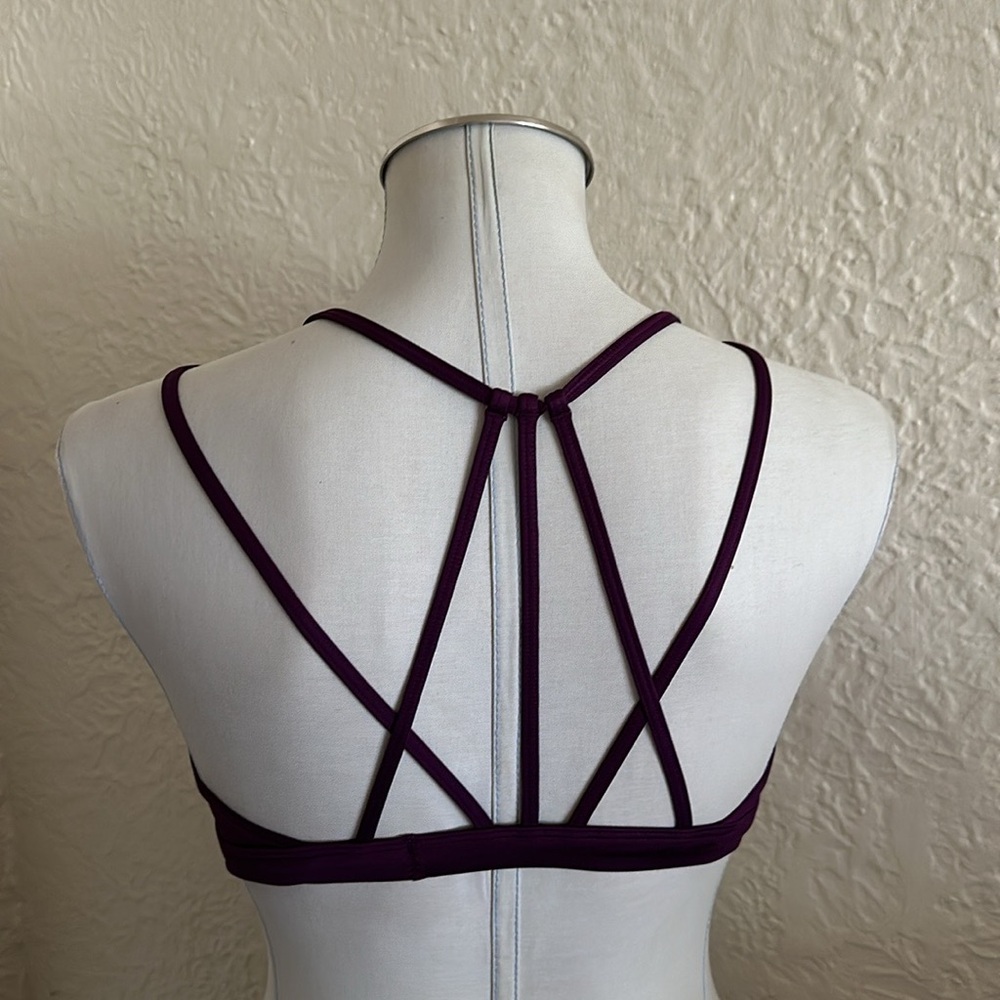 Victoria’s Secret Purple Sheer Mesh Trim Front Strappy Back Sports Bra Small